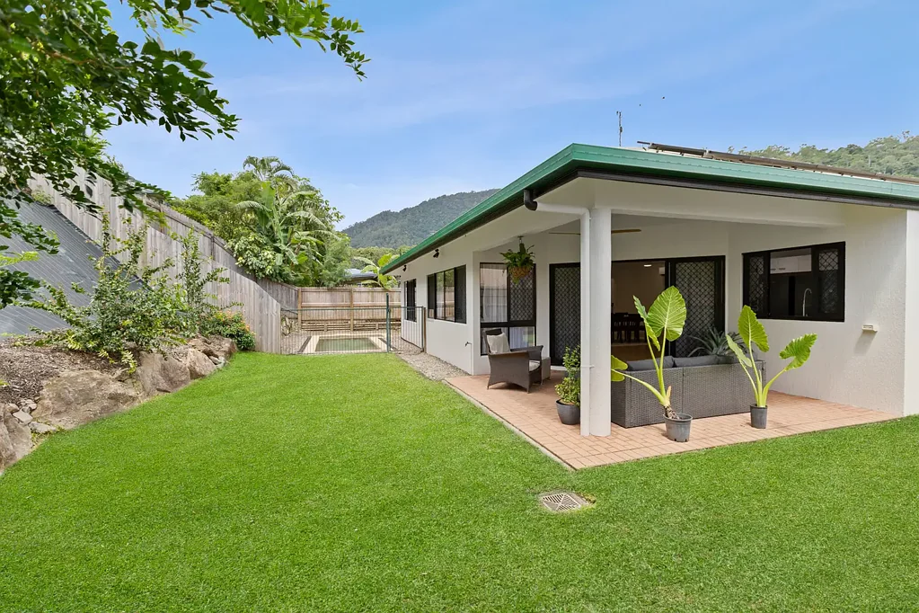 Brinsmead 4房  Park Ridge Estate Living – Well Presented, Private & Easy Care