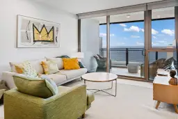 2202/12 Philip Avenue, Broadbeach