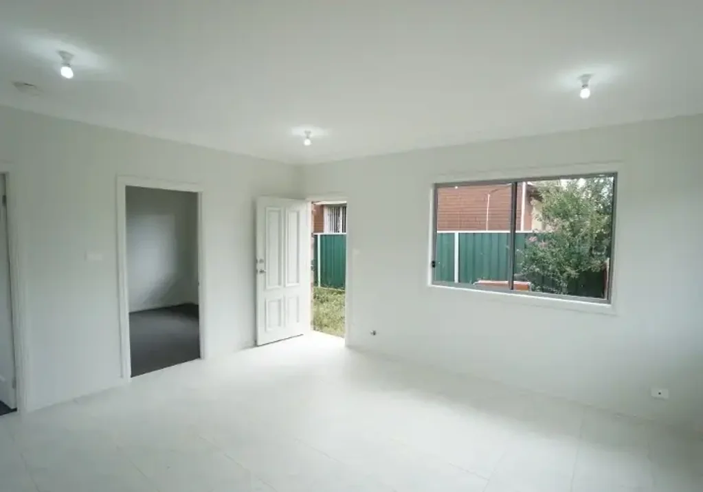 Modern & Spacious Two-Bedroom Granny Flat in a Convenient Location