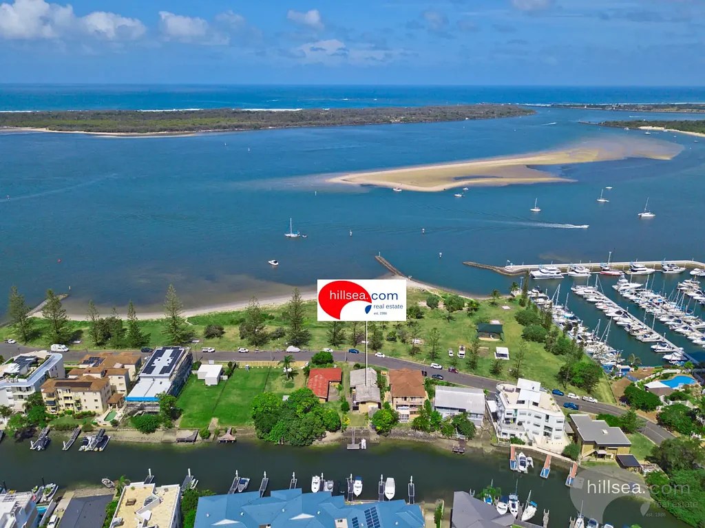 16 Oatland Esplanade, Runaway Bay, QLD 4216