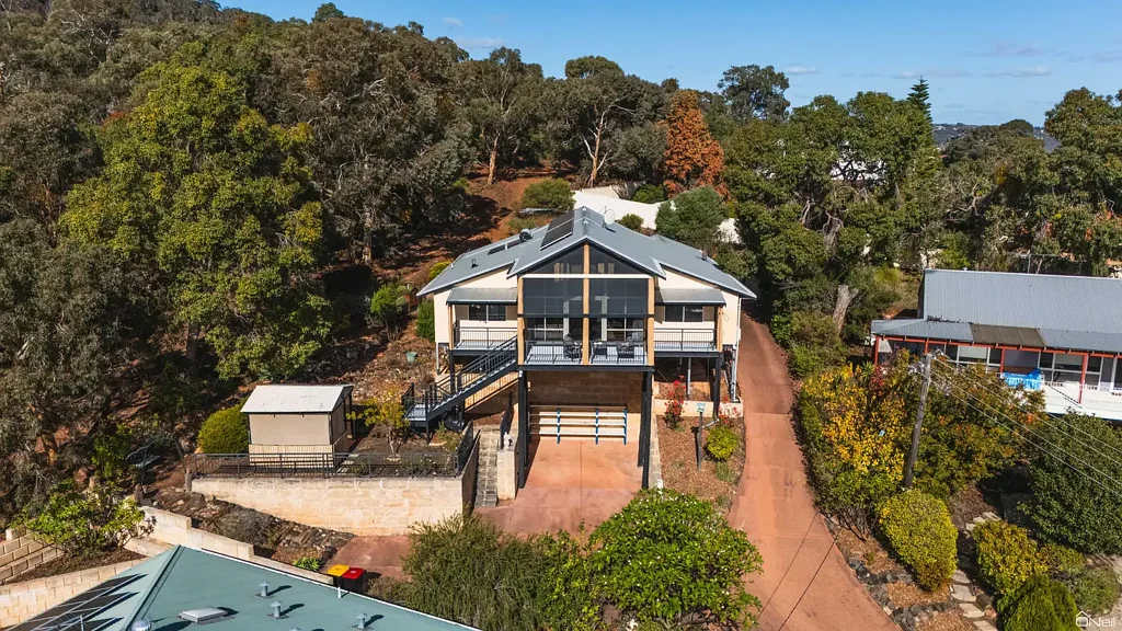 8 Mundanup Close, Kelmscott, WA 6111