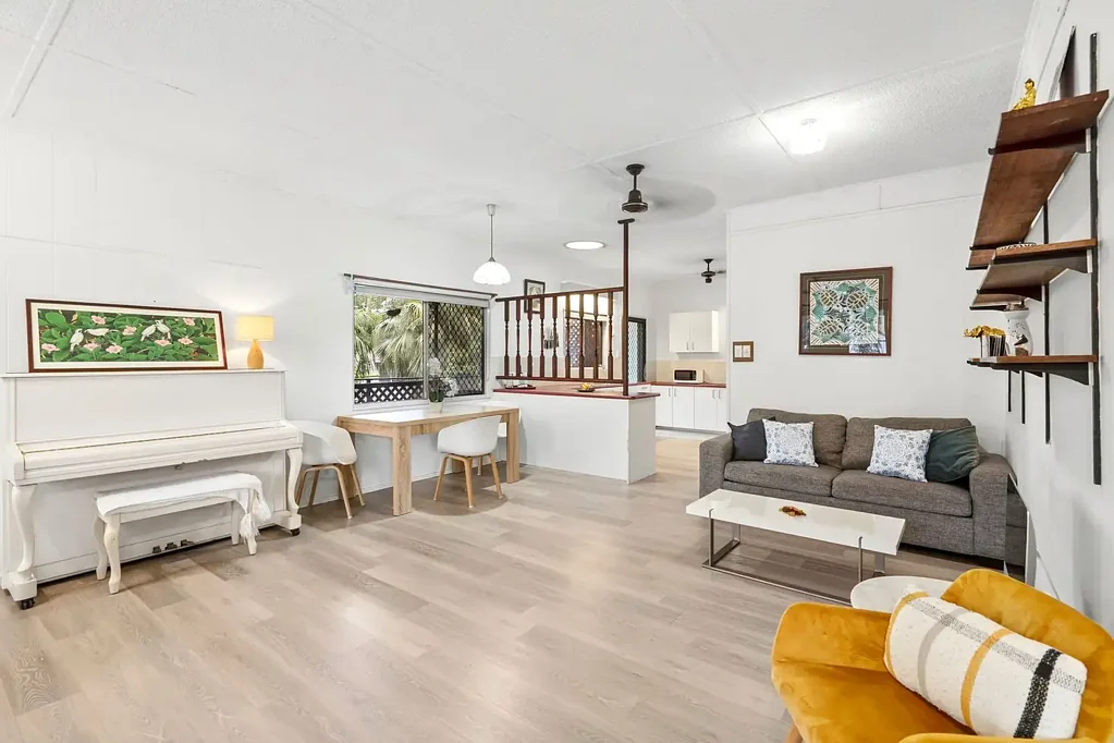 Jingili 5कमरा A Warm and Welcoming Home in Leafy Jingili