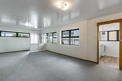 Cozy and convenient property located in the he...