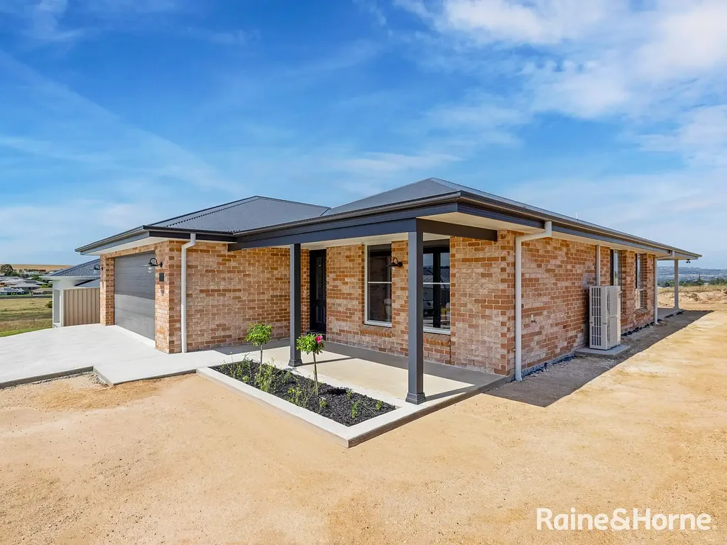 Kelso 4બેડરૂમ BRAND NEW FAMILY HOME IN PRETTY HEIGHTS ESTATE