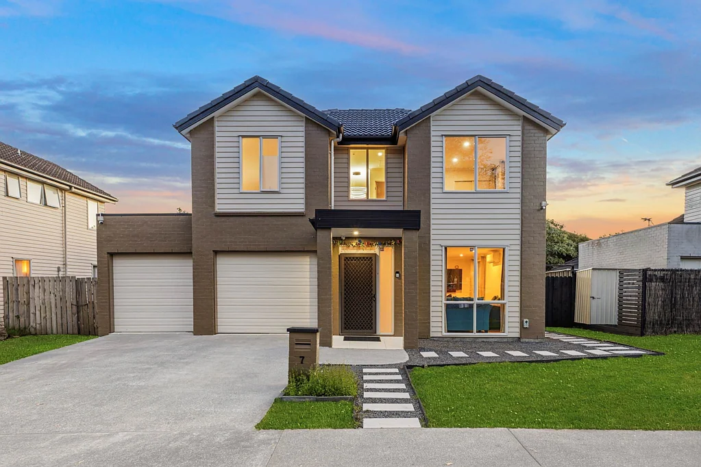 Takanini 4Moenga Stunning Family Home – Owner Moving Overseas!