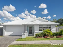 8 Challenger Way, Coomera