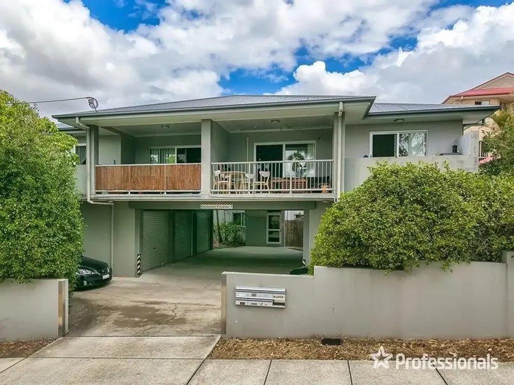 Quiet low-maintenance modern living.