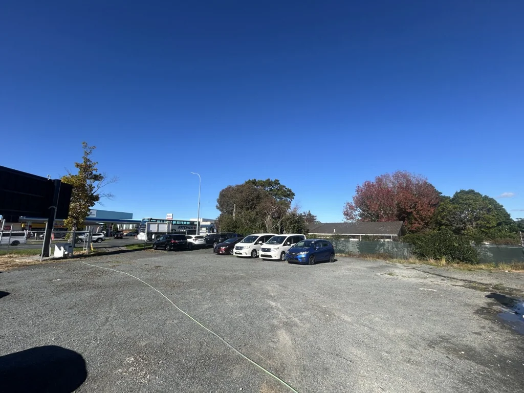 Henderson Prime Lincoln Road yard