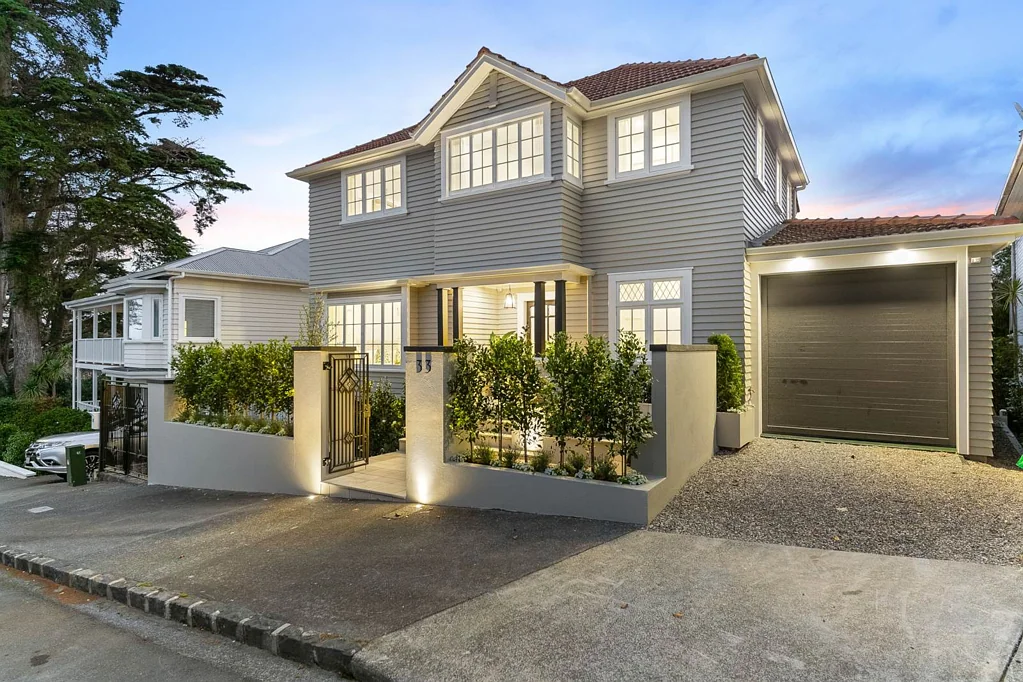 Parnell 4غرفة نوم A Fully Renovated Character Home in DGZ