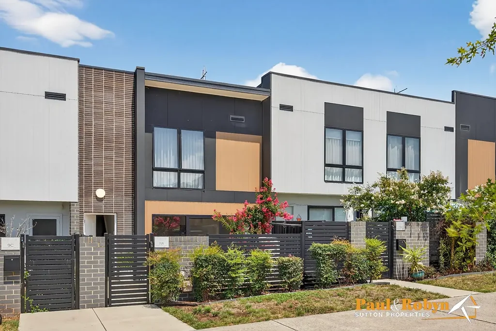 11A Woodberry Avenue, Coombs, ACT 2611