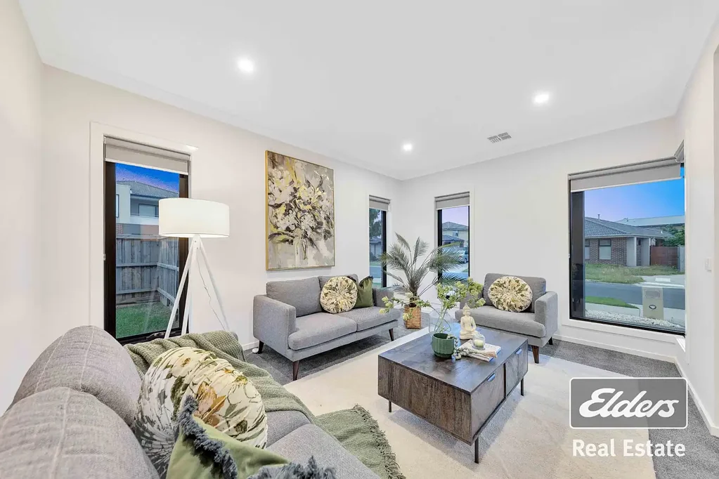 A Masterclass in Luxury Living!