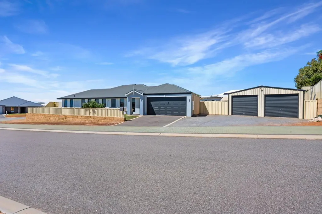 10 Patience Brace, Wandina, WA 6530