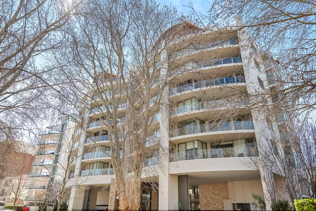 South Perth 3غرفة نوم PICTURE PERFECT APARTMENT ON THE PENINSULA!