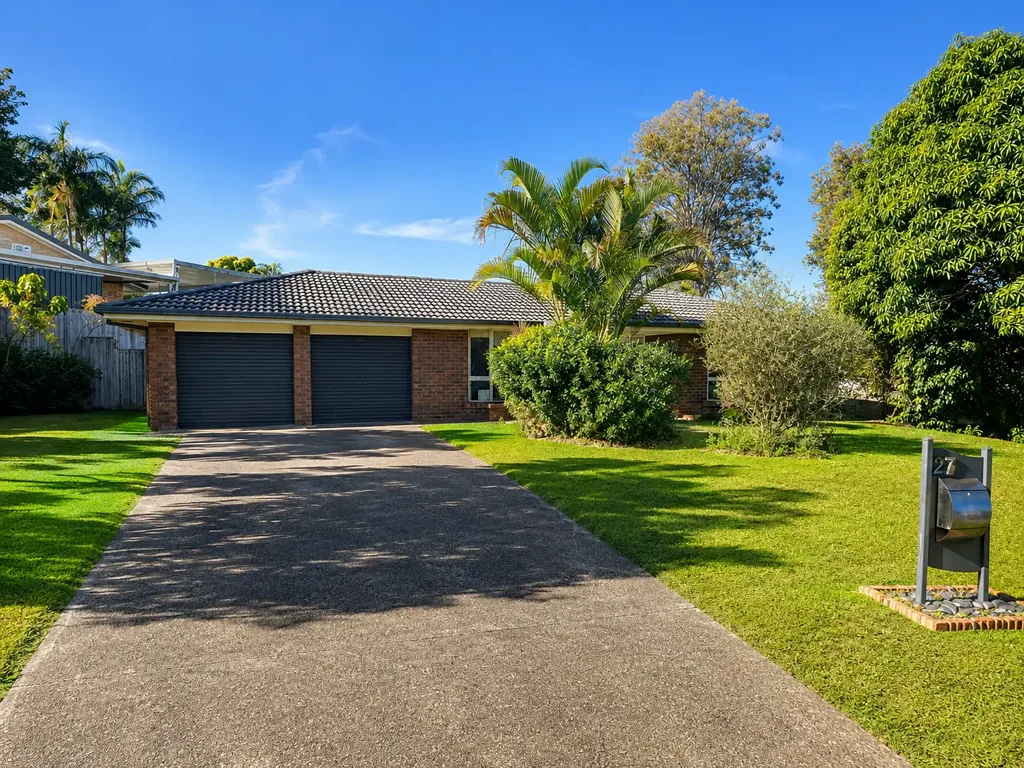 Spacious Family Home in the Heart of Mudgeeraba
