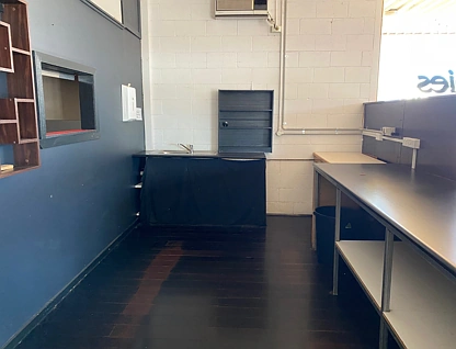 Shops 8 & 9/138-144 Murray Street, Finley, Murray, 0 Kuwarto, 1 Banyo, Studio