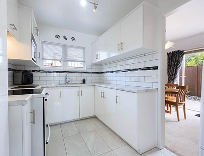 1/16 Longbill Place, Glendene, Waitakere City, 2 Kuwarto, 1 Banyo, House