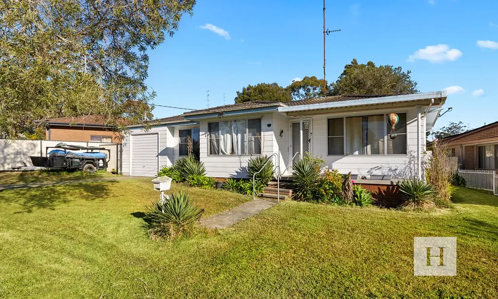 4 Resthaven Avenue, Charmhaven, NSW 2263