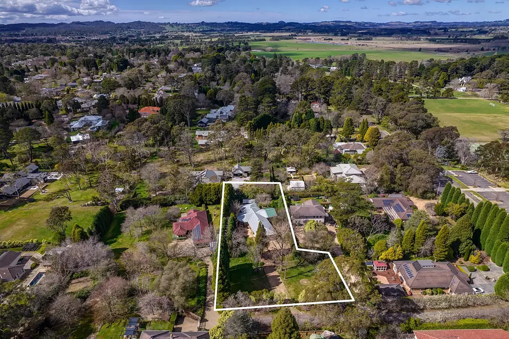 22 Charlotte Street, Burradoo, NSW 2576
