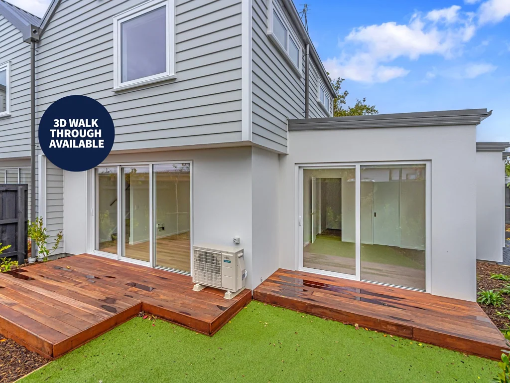 Modern 3-Bed Townhouse with garage!
