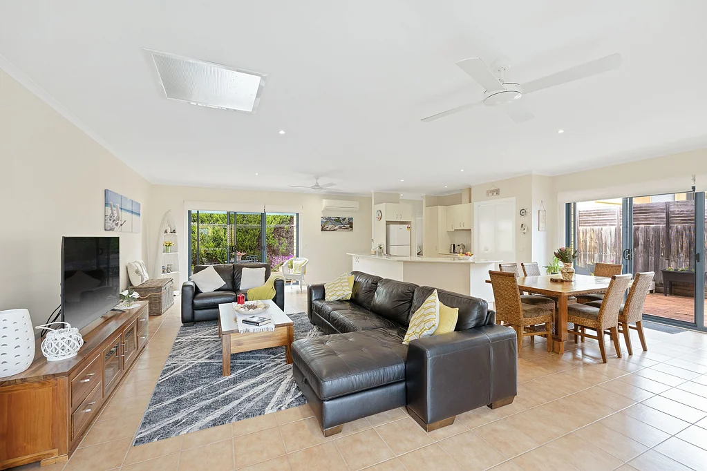 2/187 Church Street, Cowes, VIC 3922