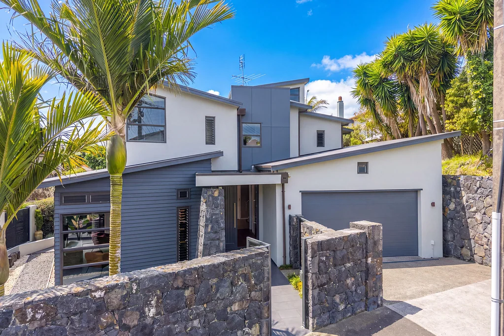 Mount Eden 4બેડરૂમ Space, style & sun in a fantastic location