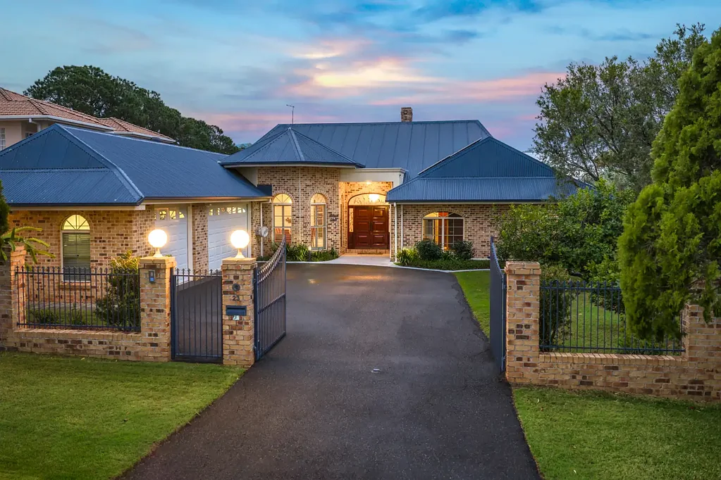 Carseldine 4 Bedroom Architectural Prestige with Bay Views and Grand Entertaining
