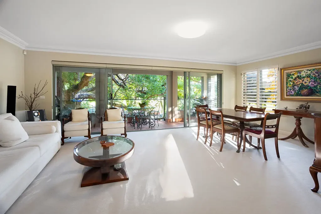Rushcutters Bay 3房 港湾边奢华居所 Parkview建筑 1楼转角 公园港湾景观 Smeg厨房 Miele洗碗机 主卧套间阳台 步行生活配套 Sumptuous Harbourside Sanctuary In Gorgeous Park Setting, With 2x Parking