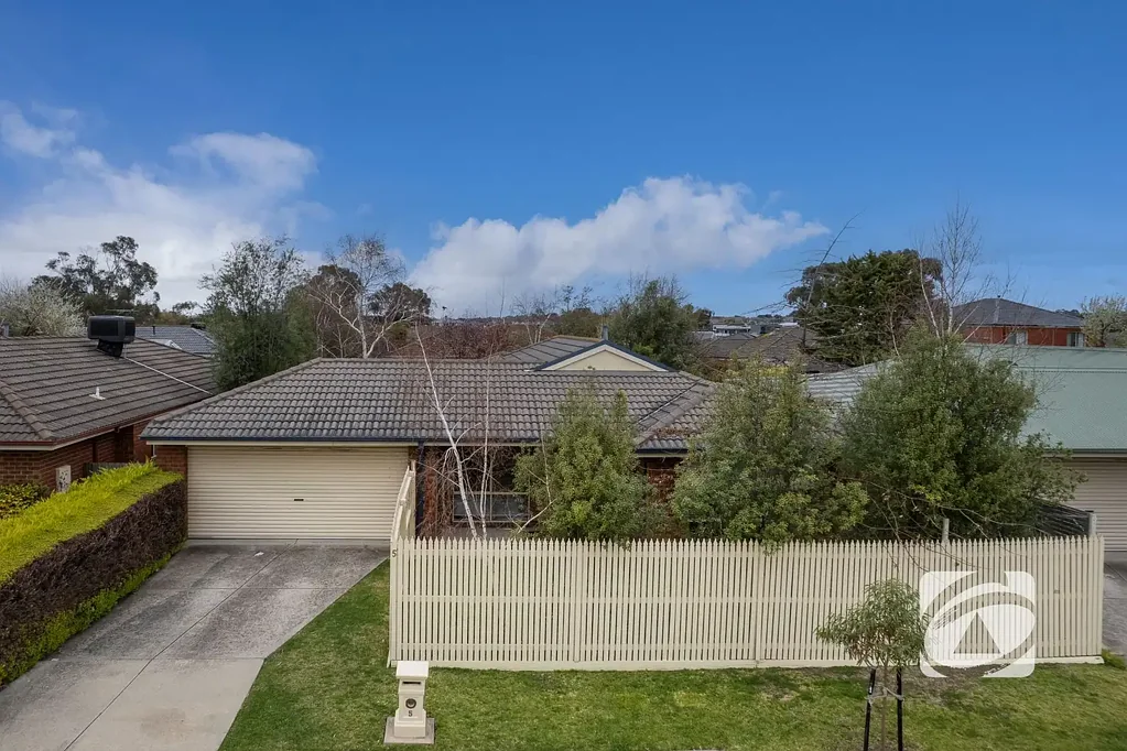 5 Alberta Way, Berwick, VIC 3806
