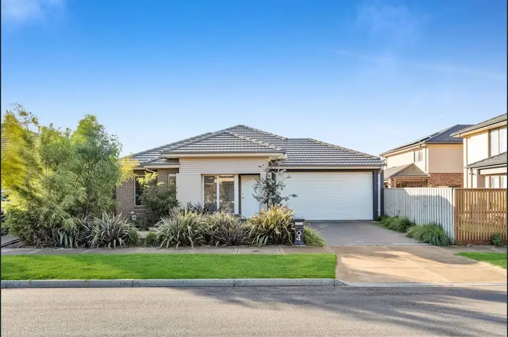 Charming Family Home in the Heart of Manor Lakes