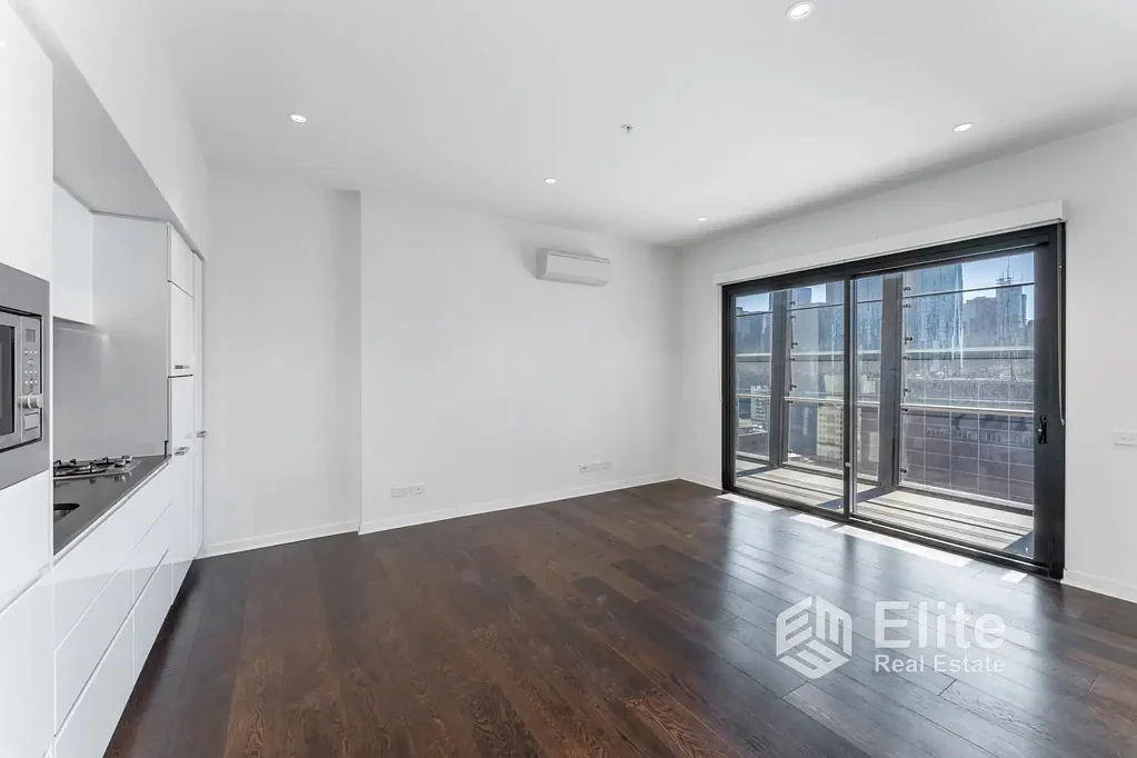 Melbourne 2房 优越的中央商务区生活，坐拥高层城市景观 Prime CBD Living with Elevated City View