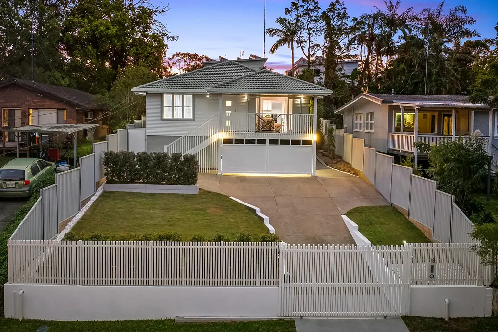 Ashmore 3Kwarto MOVE IN READY - ASHMORE FAMILY HOME ON AN ELEVATED BLOCK