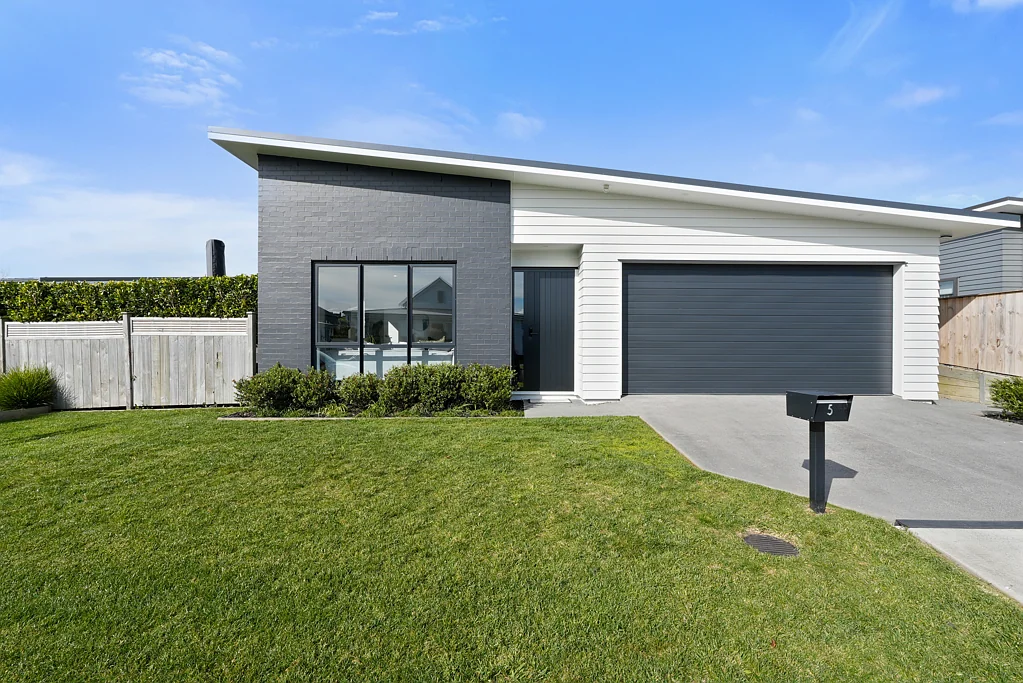 5 Kuku Avenue, Red Beach, Rodney District, Auckland