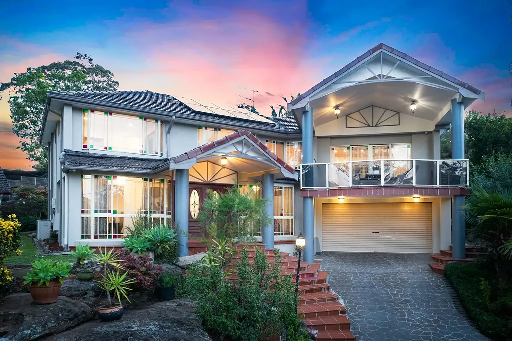 Cheltenham 4 Bedroom Bushland bliss in coveted school zone