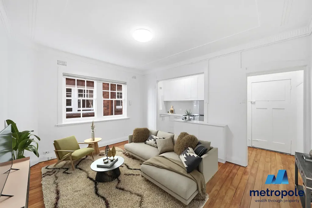TWO BEDROOM ART DECO APARTMENT WITH NEWLY RENOVATED BATHROOM, LOCK-UP GARAGE & CAR SPACE