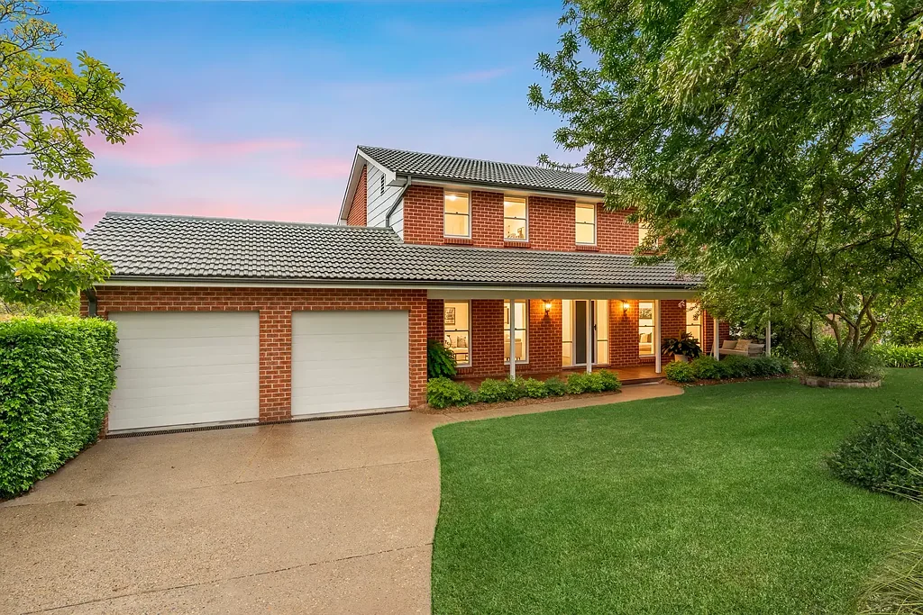 33 Lockhart Avenue, Castle Hill, NSW 2154
