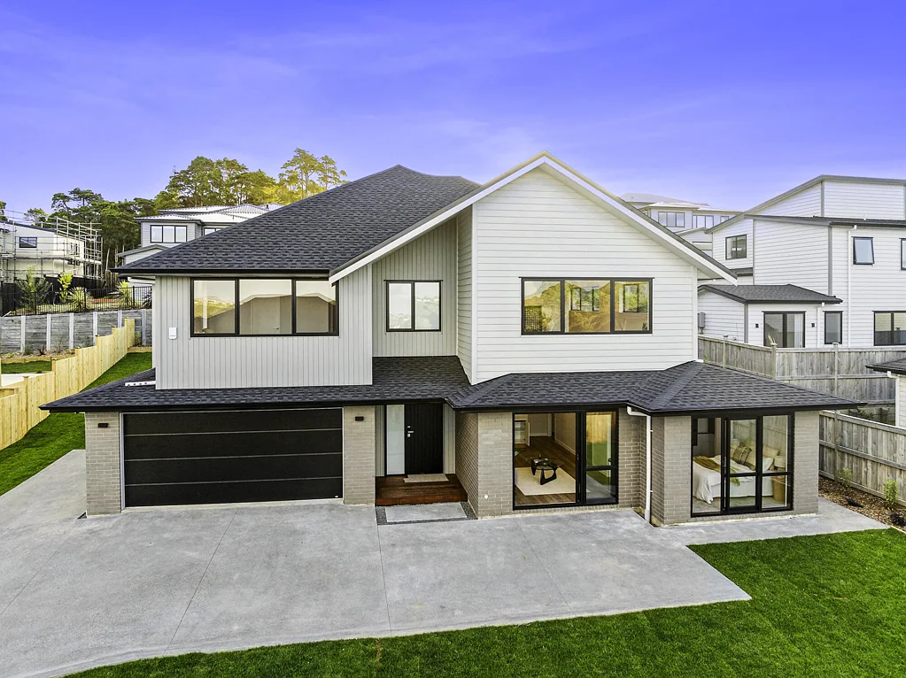 Swanson 7房  Sun-drenched/ Gated& Gorgeous/ Move-in Ready