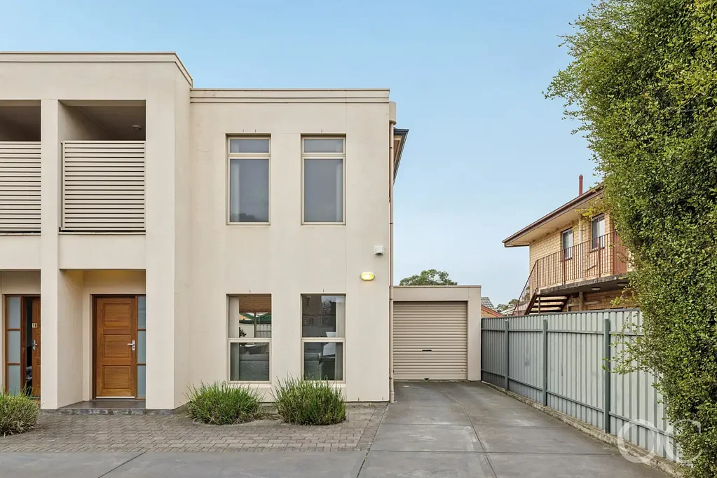 Renown Park 3房  Open the Door to City-Fringe Living at Its Easy Best