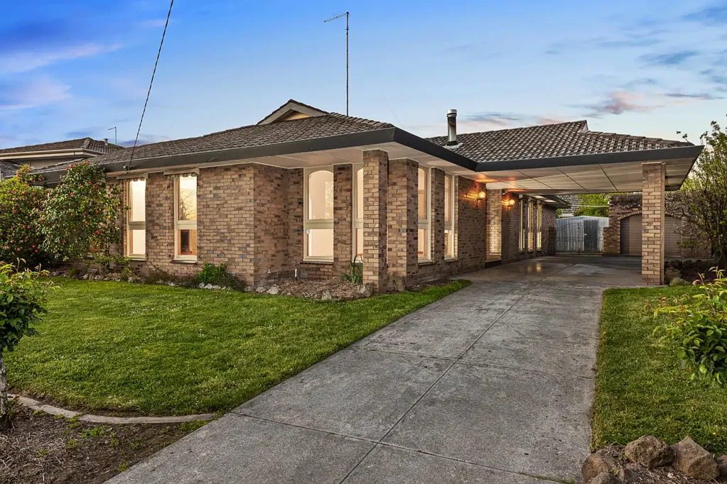 Alfredton 4ਬੈੱਡਰੂਮ Family-Friendly Living in a Sought-After Alfredton Location