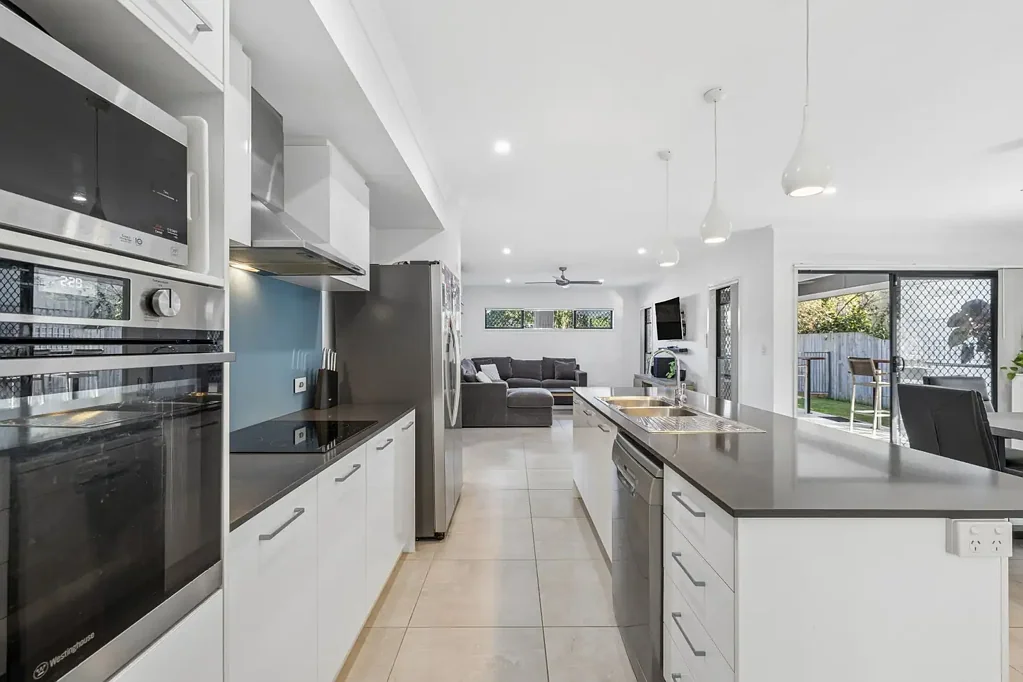 Boondall 3Kwarto Stunning Family Entertainer + Pool!