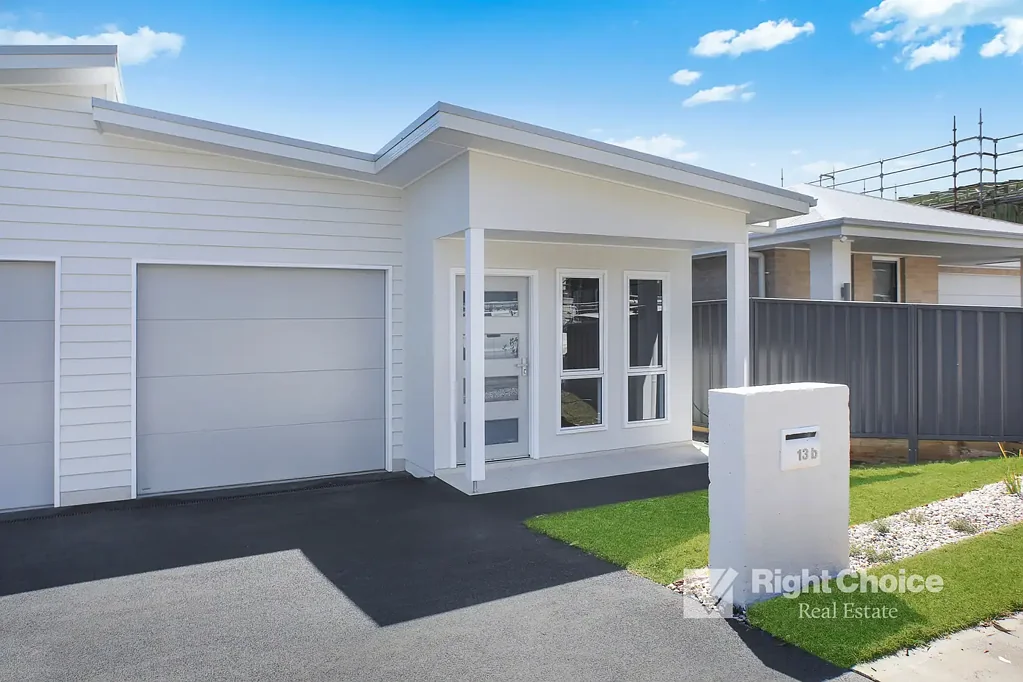 13 Angus Street, Tullimbar, NSW 2527