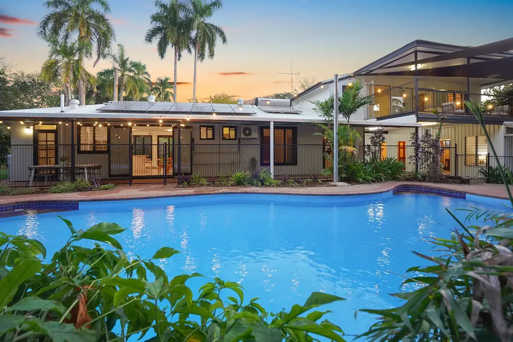 Nightcliff 6房  Stroll to the foreshore from this expansive family retreat!