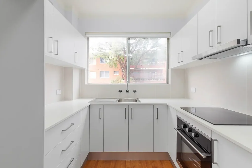 Mortdale 2침실 Elevated Living in Mortdale's Premier Pocket