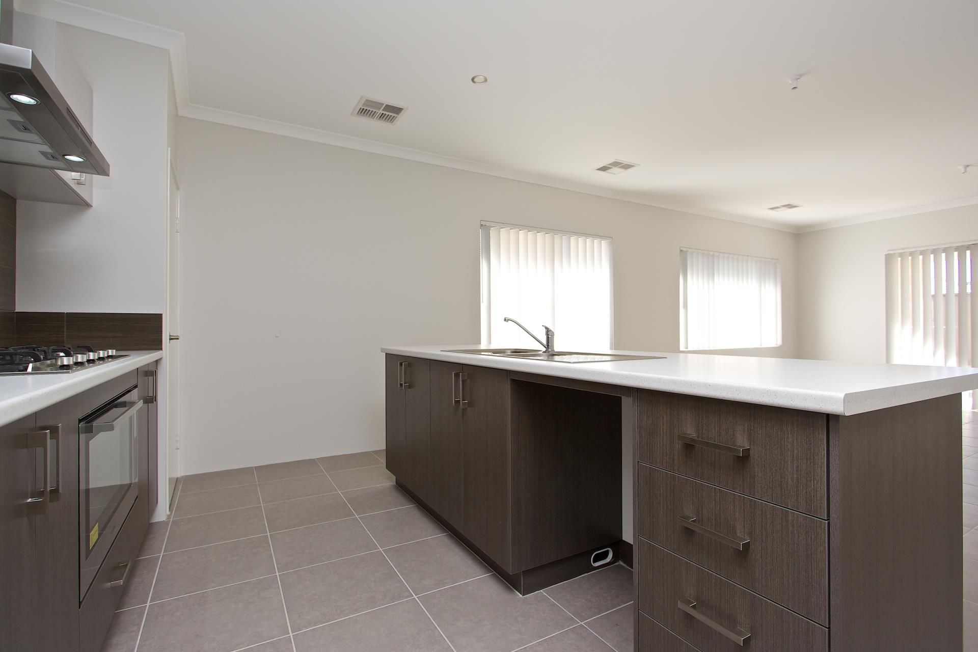 8 MORNINGTON CR, WANDI WA 6167, 0 habitaciones, 0 baños, House