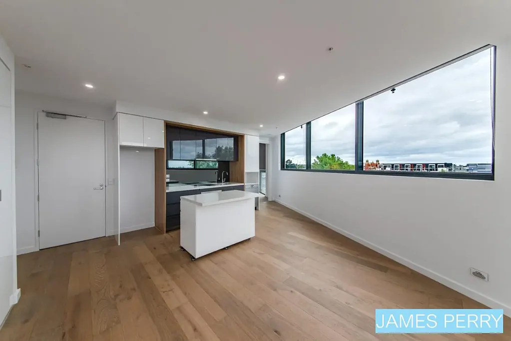 State of The Art Living with 180 Degree Views