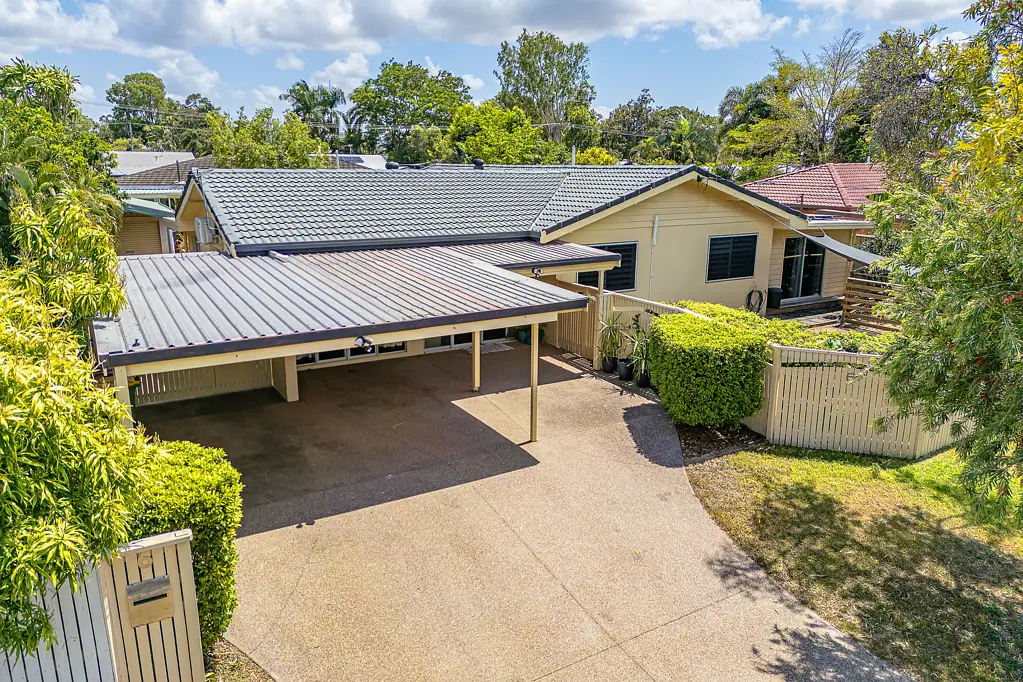6 Marlynda Avenue, Cranbrook, QLD 4814