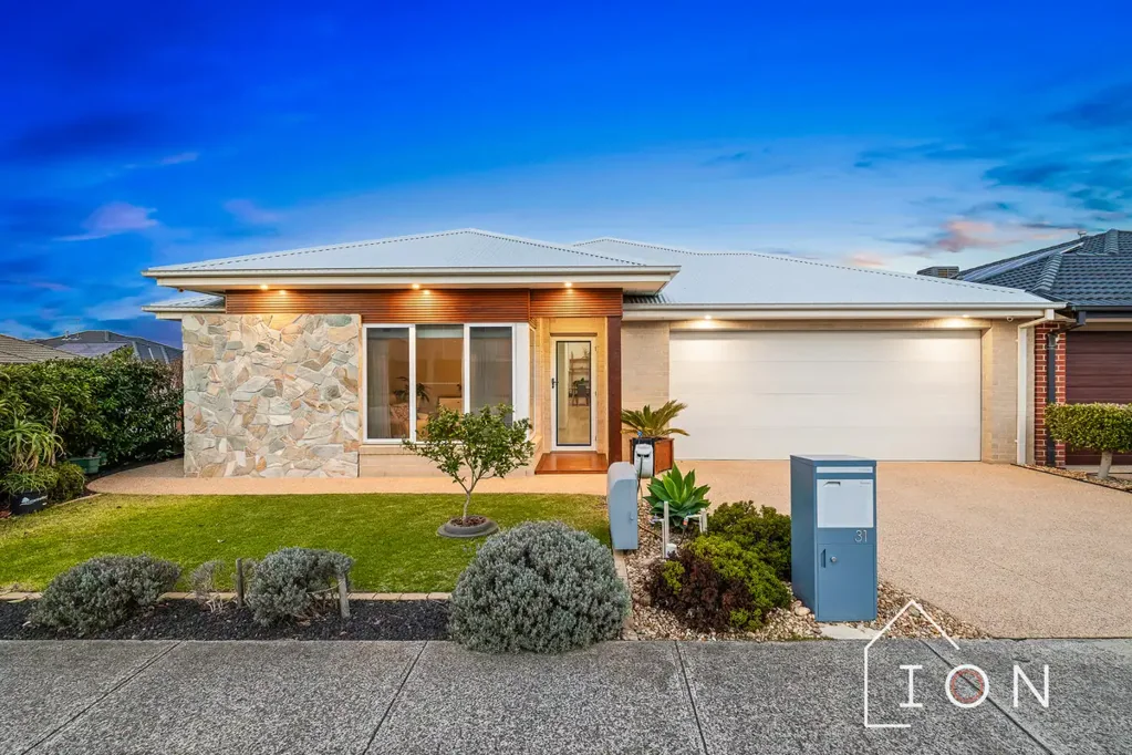 31 Blundy Boulevard, Clyde North, VIC 3978