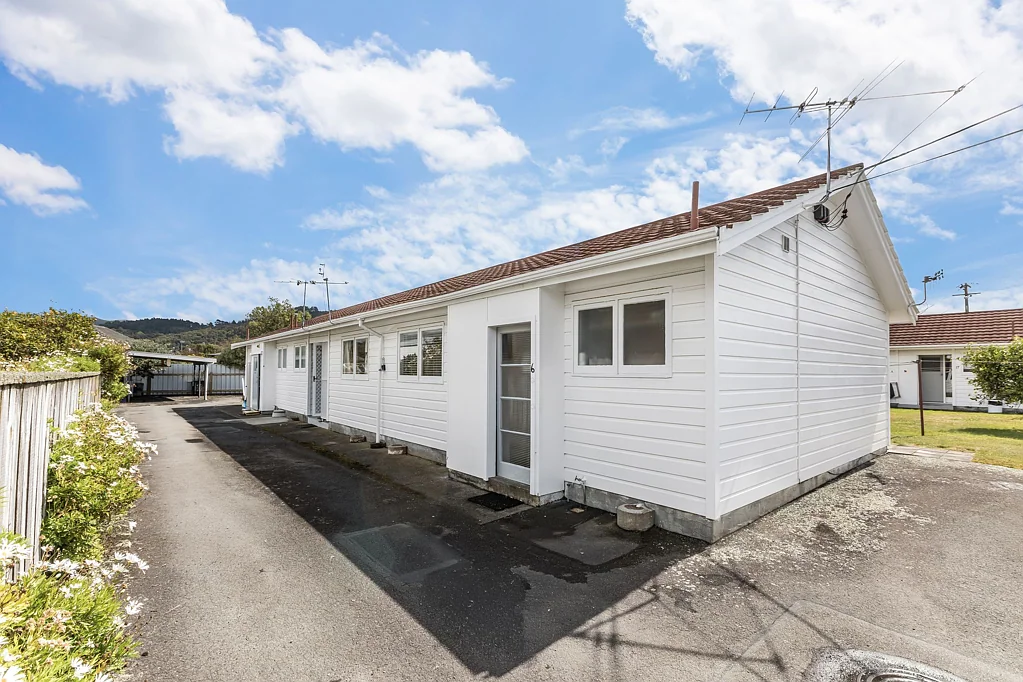 Taita 1Zimmer Affordable & Convenient - Easy Living Starts Here