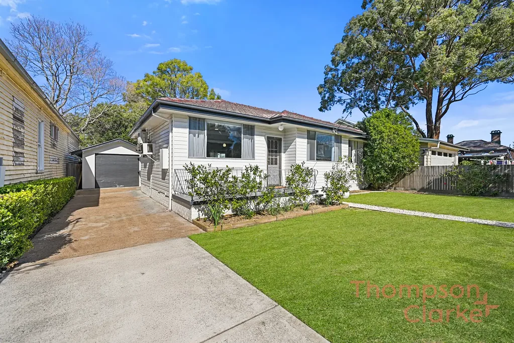 1 Roxburgh Street, Lorn, NSW 2320