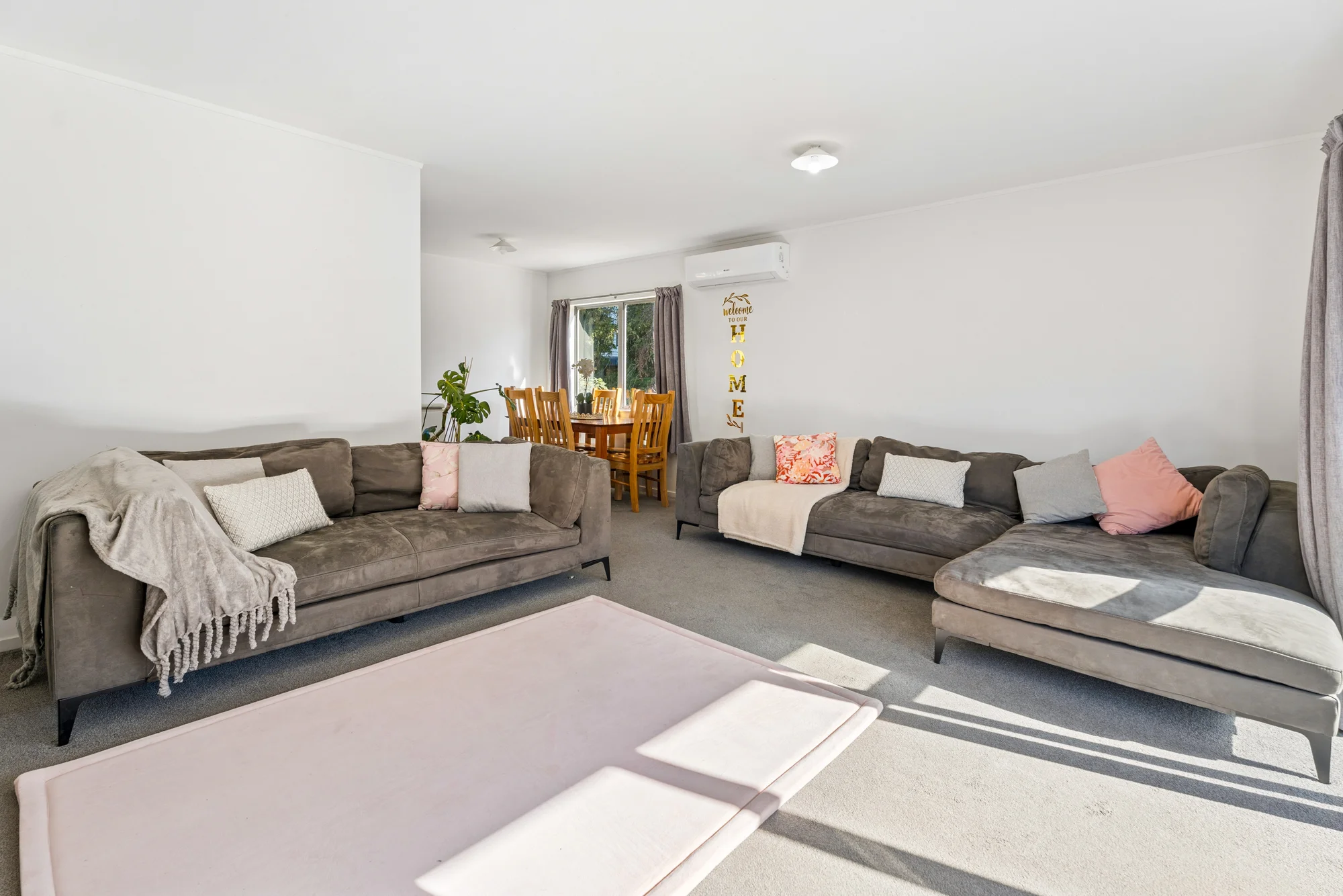 Mangere East 4ห้องนอน FREEHOLD | 4-Bedroom Home in a Prime Location!