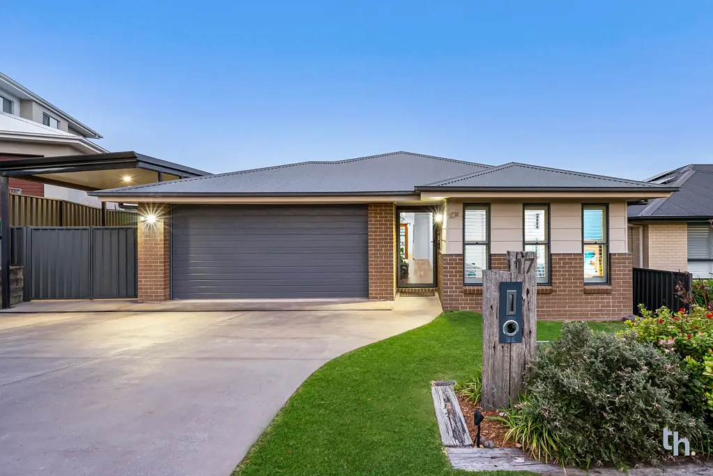 17 Perly Grove, Cameron Park, NSW 2285
